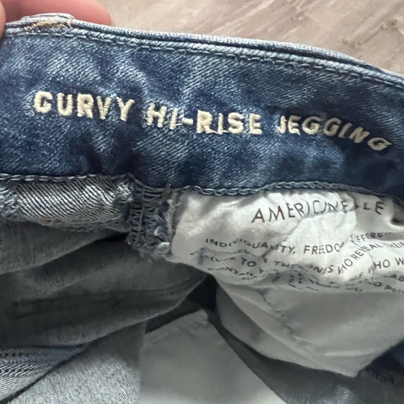 Women’s American Eagle Distressed Jeans Size 4 - Picture 4 of 5